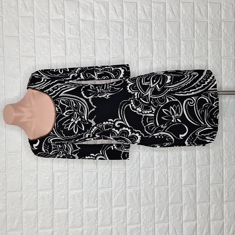 WHBM Black and White Fitted Dress with 3/4 Sleeves